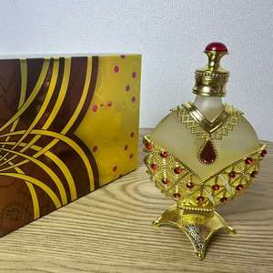 Il profumo Dubai 35ml più venduto è appositamente progettato per le donne. Ha un Aroma ricco senza alcuna irritazione. - Product Image 3