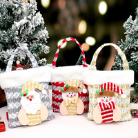 Sacs cadeaux de Noël en gros pour usine, diverses couleurs, nouveaux petits sacs à bonbons pomme avec garniture en peluche tissée métallique et Père Noël Bonhomme de neige
