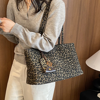 Tas Selempang Wanita Kapasitas Besar Desain Tote Motif Leopard Custom, Tas Kain Wanita untuk Kerja, Belanja, dan Bepergian