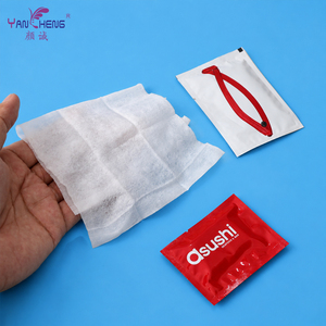 Lingettes humides de luxe personnalisées avec impression de marque, emballées individuellement, <span class=keywords><strong>serviette</strong></span> <span class=keywords><strong>rafraîchissante</strong></span> pour cadeau promotionnel - Product Image 2