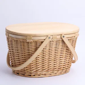 Großhandel handgemachte rechteckige natürliche Wicker Craft Willow Picknick Lagerung Rattan Körbe mit Kühler Holz Schreibtisch