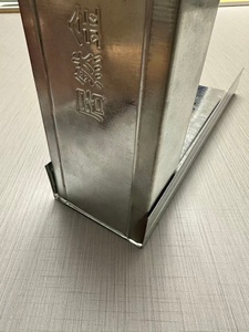 Cloison <span class=keywords><strong>de</strong></span> séparation en acier galvanisé ignifuge moderne à installation facile, profilés verticaux <span class=keywords><strong>de</strong></span> 75 mm, composants <span class=keywords><strong>de</strong></span> grille <span class=keywords><strong>de</strong></span> plafond en plâtre - Product Image 2