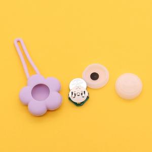 Collier de sécurité pour chien de nuit avec lumières LED Matériau en silicone durable Conception solide - Product Image 2