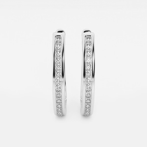 Élégantes boucles d'oreilles créoles 1 1/2 carats en diamants de laboratoire taille princesse sertis en canal, à l'éclat brillant, bijoux de luxe éthiques pour femmes - Product Image 3