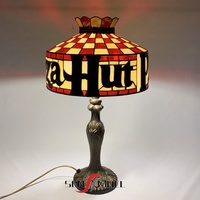 Lampe de table/bureau LED 2026 Sensmuel en verre artistique coloré style église, personnalisable pour la vente en gros - type Pizza Hut