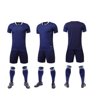 Maglia da calcio e pantaloncini sport Kit di allenamento rosso giovanile divise da calcio all'ingrosso maglia da calcio bianco per uomo - Product Image 5