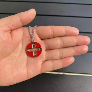 Nuevo Collar de Cruz de Acero Inoxidable Estilo Hip-Hop Europeo Americano 2024, el Más Vendido, con Colgante Colorido, de Moda Urbana para el Corazón - Product Image 3