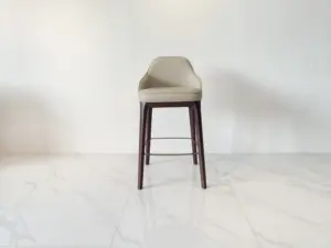 Vendita calda cucina di lusso ristorante casa Bar sedia gambe in metallo sgabello da Bar schienale in pelle sedia da Bar in legno con braccioli
