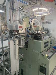 Machine à tricoter les chaussettes en terry sélectionnée, tubulaire 3,75 pouces, tout-en-un, fabriquée en Italie, avec fonction de couture automatique des boutons. - Product Image 2
