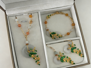 ชุดเครื่องประดับทองชุบ 3 ชิ้น ประดับด้วยพลอยและอัญมณี ประกอบด้วยต่างหู จี้สร้อยคอ และสร้อยข้อมือ เหมาะสำหรับงานแต่งงาน งานหมั้น และเป็นของขวัญ - Product Image 2