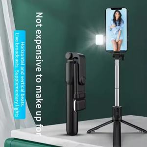 Mini Perche à Selfie Portable R1S avec Rotation à 360 Degrés, Lumière d'Appoint, Télécommande Sans Fil - Support de Téléphone et Trépied Pliable - Product Image 5