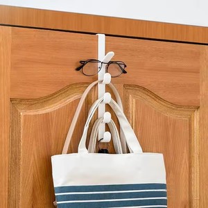 1 pezzo di plastica pieghevole <span class=keywords><strong>porta</strong></span> camera da letto appendiabiti appendiabiti casa organizzazione di stoccaggio ganci <span class=keywords><strong>per</strong></span> armadio borse <span class=keywords><strong>porta</strong></span> - Product Image 4
