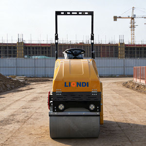<span class=keywords><strong>Rouleau</strong></span> compresseur vibrant hydraulique autoporté de 1,5 tonne à double tambour en acier avec tambours à tranchées en option pour le compactage des fondations en asphalte - Product Image 1