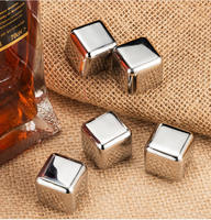 Cubes de glace carrés réutilisables en acier inoxydable de qualité alimentaire - Accessoires de bar écologiques pour rafraîchir le vin