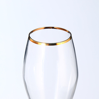 Großhandel Weiß Smokey Grau Kristall Becher Trinkgläser Einzigartige Breite Hüfte Hohe Kerze Stemless Design für Champagner Weinrot