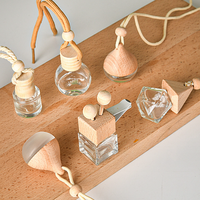 Ornement décor luxe suspendu voiture désodorisant vide verre parfum diffuseur bouteille pour huiles essentielles