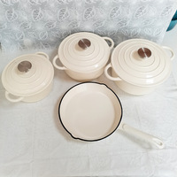 Set Peralatan Masak Besi Cor Berlapis Enamel Klasik Warna Krem Putih 4-Piece Dutch Oven Skillet Frying Pan Panci Masak Anti Lengket untuk Rumah