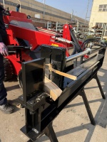 Pompe à engrenages pour processeur de bois et fendeuse de bûches, compatible avec les engins forestiers (chargeuses compactes, excavatrices, tracteurs) et télécommandée hydrauliquement