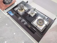3 brûleurs en verre trempé haute efficacité asiatique, plaque de cuisson à gaz en laiton pour la maison