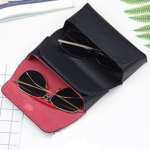 <span class=keywords><strong>Étui</strong></span> <span class=keywords><strong>à</strong></span> <span class=keywords><strong>lunettes</strong></span> rétro hommes et femmes <span class=keywords><strong>lunettes</strong></span> de soleil <span class=keywords><strong>lunettes</strong></span> boîte de rangement pliant en cuir personnalisé PU <span class=keywords><strong>étui</strong></span> <span class=keywords><strong>à</strong></span> <span class=keywords><strong>lunettes</strong></span> de soleil - Product Image 4