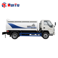 Camion-citerne Foton 4X2 (transport de carburant) avec une capacité de 100-200L, design compact de 4m3 pour la livraison en ville