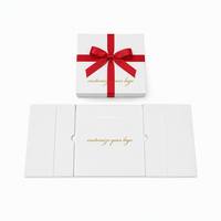Boîte cadeau carrée en papier blanc Leabon avec ruban en satin rouge et nœud, logo personnalisé en feuille d'or, luxe, pour mariage, vente en gros, directement de l'usine