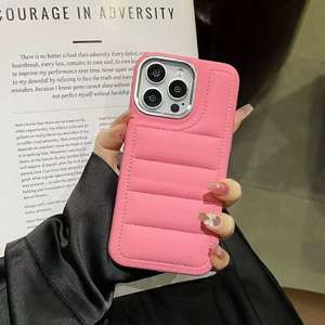 Nouvelle vente en gros pour Iphone couverture <span class=keywords><strong>de</strong></span> téléphone portable matelassé doudoune <span class=keywords><strong>coque</strong></span> <span class=keywords><strong>de</strong></span> téléphone souple - Product Image 3