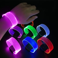 Bracelet LED personnalisé en usine, bracelet LED étanche clignotant pour événements, festivals, concerts et fêtes