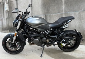 Motocyclettes d'occasion <span class=keywords><strong>Benelli</strong></span> <span class=keywords><strong>752s</strong></span> 750cc Streetbikes, motos tout-terrain, moteur haute performance, état d'origine, prix abordable - Product Image 3
