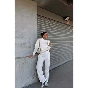 Conjunto de Traje Blanco Albinia para Mujer - Product Image 2