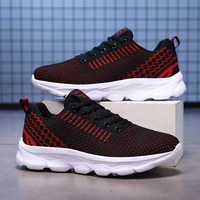 Sepatu lari olahraga modis berwarna polos dengan sol lembut, sepatu kasual wanita dengan bagian atas berbahan mesh untuk musim semi dan musim gugur, sepatu lari untuk bepergian.