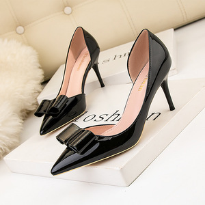 Nouvelles sandales d'été pour femmes à talons hauts, talon fin, bout pointu, ajourées, idéales à porter avec des jupes - Product Image 3