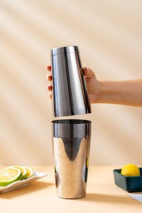<span class=keywords><strong>Shaker</strong></span> Boston <span class=keywords><strong>à</strong></span> portion individuelle, directement de l'usine - Ensemble de cocktails en verre et acier inoxydable de haute qualité, fournitures de bar en métal - Product Image 4