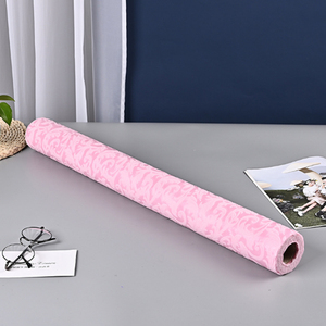 Rollo de tela no tejida spunbonded pp, para envolver Flores, nuevo diseño en relieve - Product Image 6