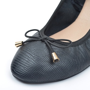 Nuevo Modelo 2026 Zapatos Planos de Mujer con Suela Blanda, Estilo Slip-On, Tipo Egg Roll, Negros, Versátiles, de Punta Baja, con Lazo, Cómodos, para Comercio Transfronterizo - Product Image 4