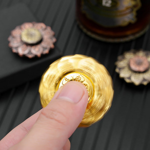 Finger Spin Top Occhio di Buddha Ruota del Loto in Lega di Alluminio, Giocattolo Girevole Magico Antistress per Giovani - Product Image 1