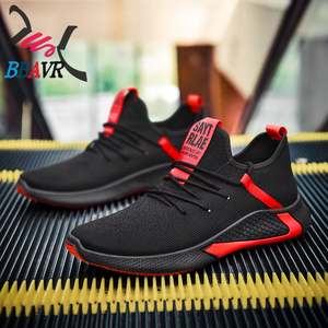 รองเท้ากีฬาผู้ชายแบบใหม่ น้ำหนักเบา ระบายอากาศได้ดี เหมาะสำหรับกิจกรรมกลางแจ้ง  ถักทออย่างประณีต สวมใส่สบาย - Product Image 4