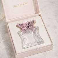 Flacon de parfum personnalisé haut de gamme pour femme avec bouchon papillon pour une présentation élégante de la fragrance d'intérieur, emballage de luxe en coffret cadeau