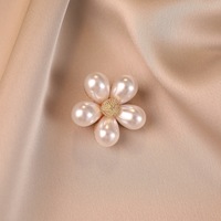 Hermosos Broches de Flores de Perlas, Broches de Diseño Personalizados de Aleación Chapada en Oro con Cristales de Estrás para Mujer