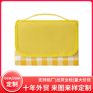 Tapis de pique-nique rectangulaire en tissu Oxford 600D personnalisé en usine, imperméable, pliable, portable, jaune à carreaux, pour le camping en plein air - Product Image 4