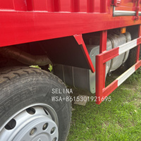 Haute Qualité Utilisé HOWO Light Van Châssis Camion Nouvel État Transmission Manuelle 4x2 6x4 Roue D'entraînement Offre Spéciale Clôture Cargo Camions