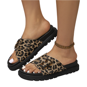 Summer Retro Thick Sole Non-slip Oversized Solid Color Outdoor Flat <b>Flip</b>-<b>Flops</b> with Rubber Outsole and PU Upper - Product Image 1
