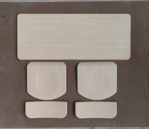 Conjunto <span class=keywords><strong>de</strong></span> Mesa y <span class=keywords><strong>Dos</strong></span> Sillas para Aula Escolar, Fabricadas con Tablero <span class=keywords><strong>de</strong></span> Madera Prensada, Tamaños 110*45 385*373mm, Cómodas e Ignífugas - Product Image 1