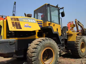 Cargador de ruedas Komatsu WA320 usado casi nuevo en buenas condiciones, cargador de ruedas Komatsu WA320 japonés original usado a la venta - Product Image 2