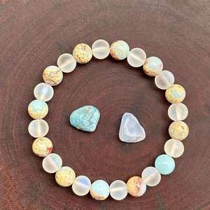 Bracelet personnalisé en pierre de Shoushan pour femmes - Cristaux de guérison et perles de chakra pour le soulagement du stress et le soutien contre l'anxiété - Product Image 3