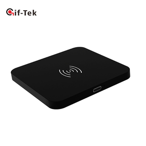 Nhà Máy Bán buôn thẻ vuông Loại Logo tùy chỉnh Bộ sạc điện thoại không dây siêu mỏng xách tay thẻ phong cách sạc không dây - Product Image 3