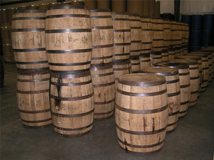 Baril de vin en bois de chêne massif avec logo personnalisé, pour whisky, club, tequila, bière, vente en gros - Product Image 2