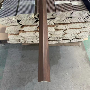 Lignes <span class=keywords><strong>d</strong></span>'<span class=keywords><strong>angle</strong></span> 25*25*2900MM en plastique imperméable <span class=keywords><strong>pour</strong></span> la <span class=keywords><strong>d</strong></span>écoration intérieure, bordure murale <span class=keywords><strong>d</strong></span>écorative 3D, accessoires WPC <span class=keywords><strong>pour</strong></span> panneau mural WPC - Product Image 1