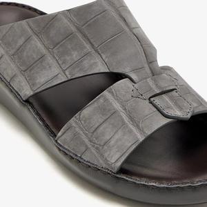 Sandales arabes de qualité supérieure personnalisées SHIKOL, pantoufles en cuir naturel gaufré pour hommes, chaussures de luxe pour le camping dans le désert, chaussures de ville - Product Image 3