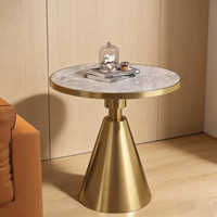 Table basse en or luxueuse italienne pour hôtels et appartements, avec des bords arrondis, meubles traditionnels pour salon